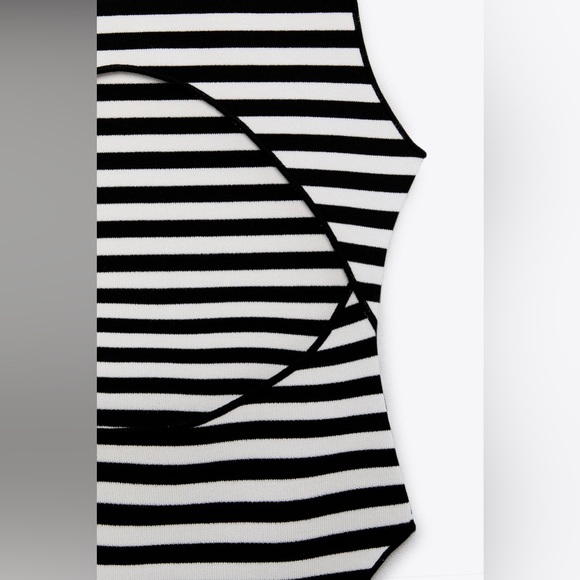 NWT Zara striped top with gorgeous open back design | Size S - Picture 6 of 6